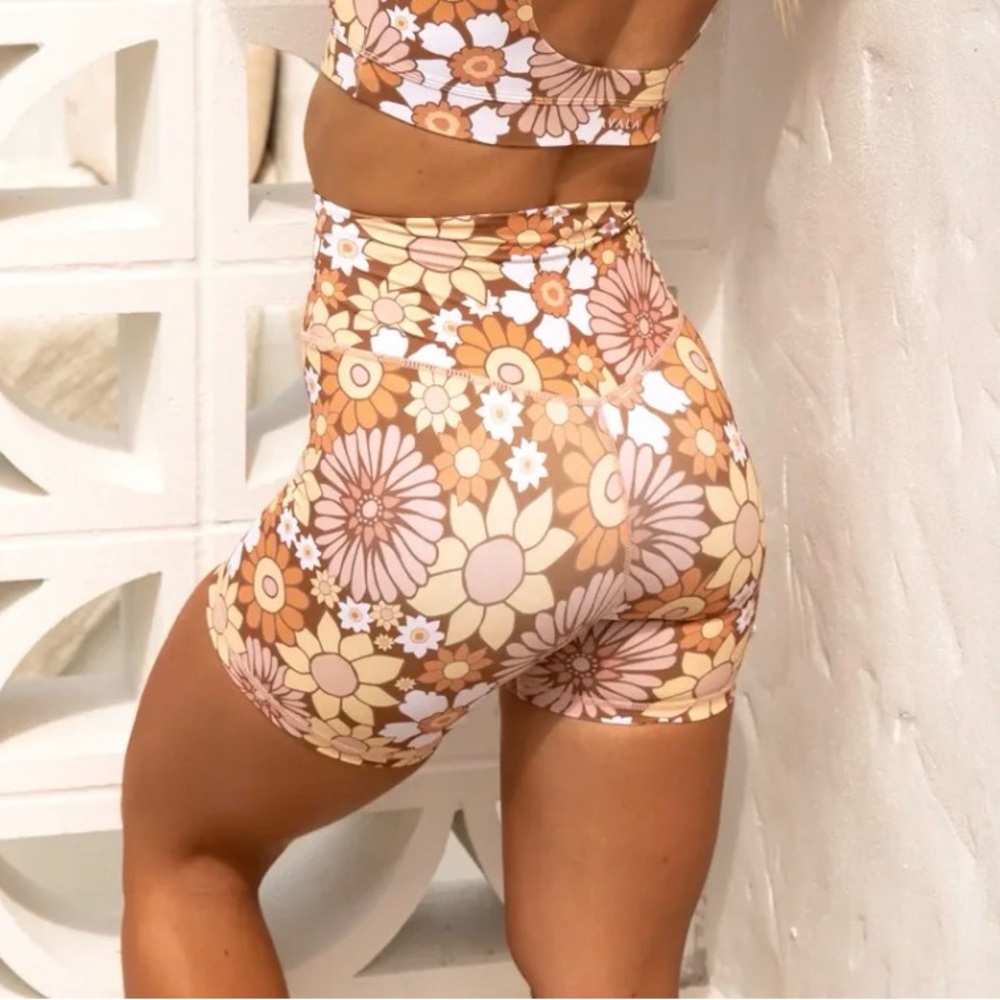 Kavala flower power  Bike Shorts